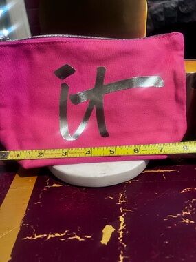 IT Cosmetics Pink Makeup Bag | Travel Cosmetic Pouch | Zipper Case | New